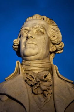 Corsica, 03/09/2017: Pascal Paoli, corse politikacı ve heykeli ünlü Haute Corse kenti anavatan olarak ana Meydanı Ile-Rousse (Red Island), babası olarak kabul 