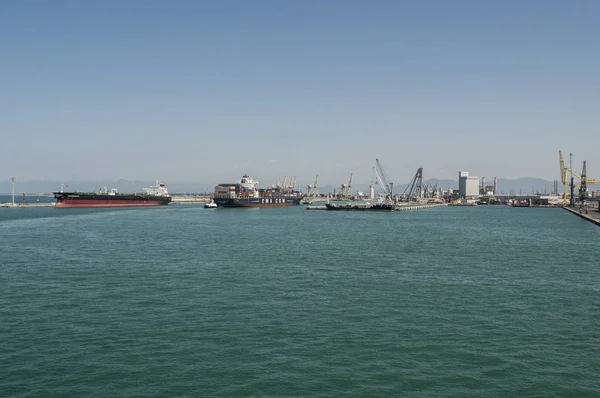 Olaszország 2017 Panorámás Kilátás Nyílik Kikötő Livorno Toszkána Port Egyik — Stock Fotó