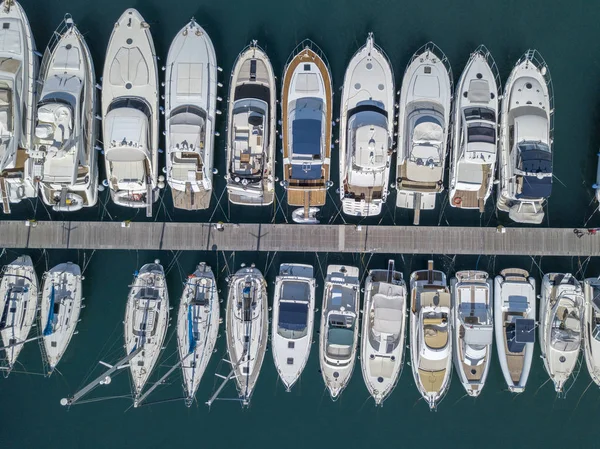 Vista Aérea Veleros Embarcaciones Amarradas Barcos Amarrados Puerto Vibo Marina — Foto de Stock