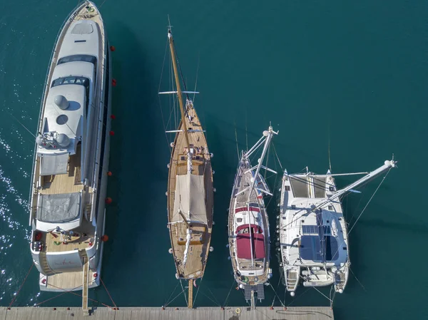 Havadan Görünümü Yelkenlileri Demirli Tekneler Tekne Palamarla Vibo Port Marina — Stok fotoğraf