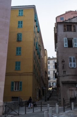 Corsica, 03/09/2017: manzarası ve tünemiş Kalesi Bastia, Cap Corse temelini adasının kuzeydoğusunda ünlü şehir sokakları görünümünü