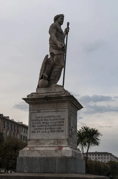 Острів Корсика 2017 Переглянути Громадських Пам Ятника Наполеон Статуя Створений — стокове фото