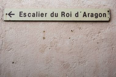 Corsica, 05/09/2017: işareti Aragon kralı (Escalier du Roi daragon) merdiven 187 adımlardan Taşlı bir merdiven oyulmuş bir kireçtaşı uçurumun Bonifacio içinde dikey yan içine