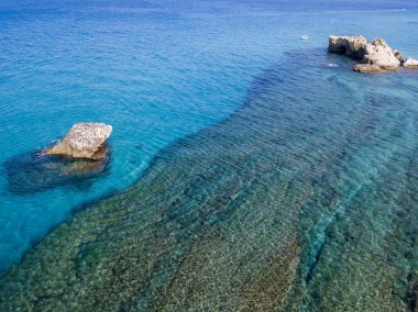 Riaci kayalıklarının havadan görünüşü, Riaci plajı Tropea, Calabria yakınlarında. İtalya