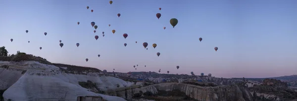 Cappadocia Turecko Evropa 2019 Horkovzdušné Balóny Plovoucí Úsvitu Výhledy Údolí — Stock fotografie