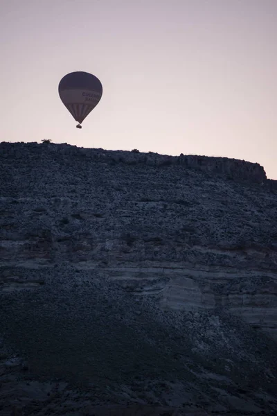 Cappadocia Turkey Europe 2019 Traditional Hot Air Balloon Floating Dawn — ストック写真