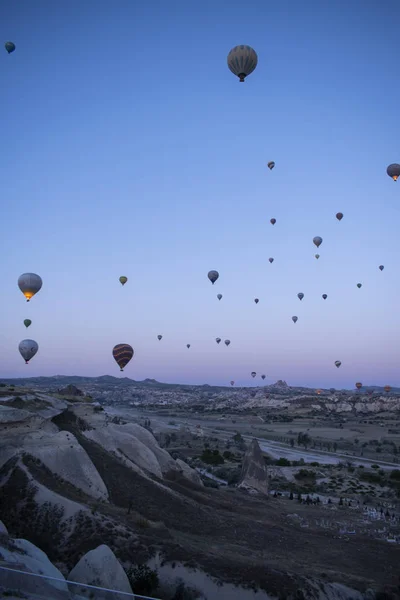 Cappadocia Turecko Evropa 2019 Horkovzdušné Balóny Plovoucí Úsvitu Výhledy Údolí — Stock fotografie