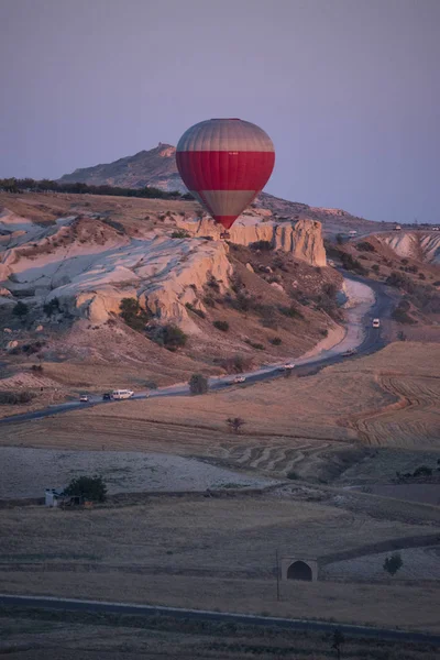 Capadócia Turquia Europa 2019 Balão Quente Tradicional Que Flutua Amanhecer — Fotografia de Stock