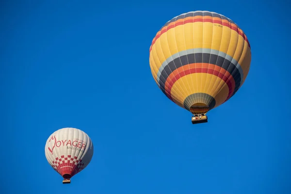 Kappadokien Turkiet Europa 2019 Traditionella Varmluftsballonger Som Flyter Efter Gryningen — Stockfoto