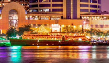 Dhow Cruise Akşam Yemeği Dubai