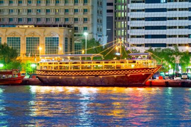 Dhow Cruise Akşam Yemeği Dubai