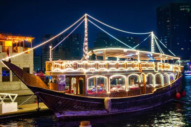 Dhow Cruise Akşam Yemeği Dubai