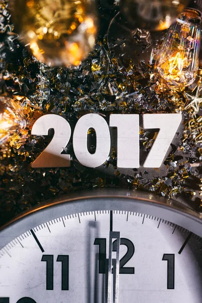 2017 Relógio da meia-noite Ano Novo Grunge fundo — Fotografia de Stock