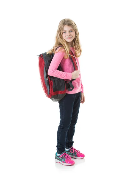 Μικρό κορίτσι φοιτητής περίπτερα με σακίδιο — Φωτογραφία Αρχείου
