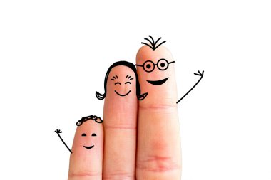 Parmak aile kavramı: neşeli parmak ailesi gülümsemesi. Beyaz arka