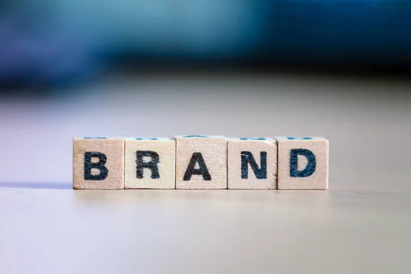 Houtblokjes Met Het Woord Brand Close Identiteit Marketing Zaken Tekstruimte — Stockfoto