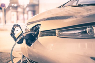 Elektrikli Araba şarj kablo ve fiş noktası şarj etmek için önde gelen ile şarj. 