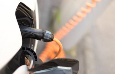Elektrikli Araba şarj kablo ve fiş noktası şarj etmek için önde gelen ile şarj. 