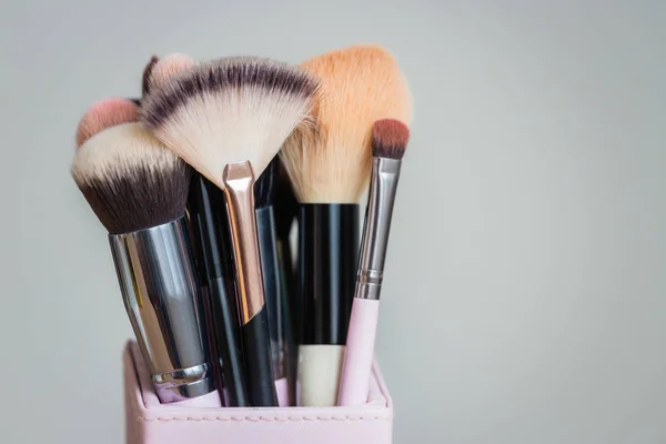 Conjunto Pinceles Maquillaje Otros Accesorios Productos Para Maquillaje Sobre Fondo —  Fotos de Stock