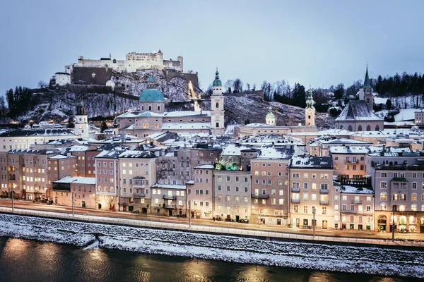 Salzburgo Cidade Velha Época Natal Nevado Noite Áustria — Fotografia de Stock