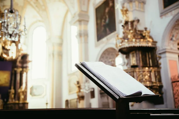 Close Bible Prayer Book Church — Stock Photo, Image