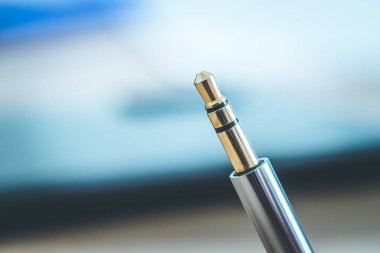 3.5 mm 'lik ses krikosunu kapat