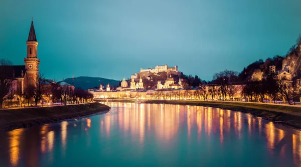 Salzburg Óvárosa Erőd Katedrális Salzach Alkonyatkor Szürkületkor — Stock Fotó