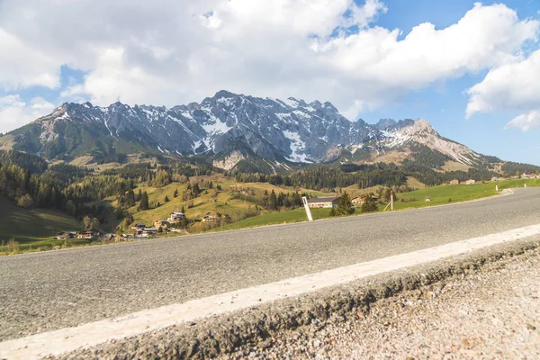 Hermoso Paisaje Carretera Primavera — Foto de Stock