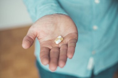 Erkek el hapları ya da vitamin hapları