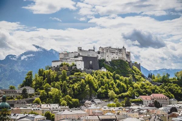 Fortezza Hohensalzburg Catturato Dal Kapuzinerberg Tempo Primaverile — Foto Stock