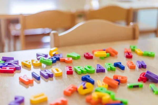 Cartas Coloridas Con Palabra Kindergarten — Foto de Stock