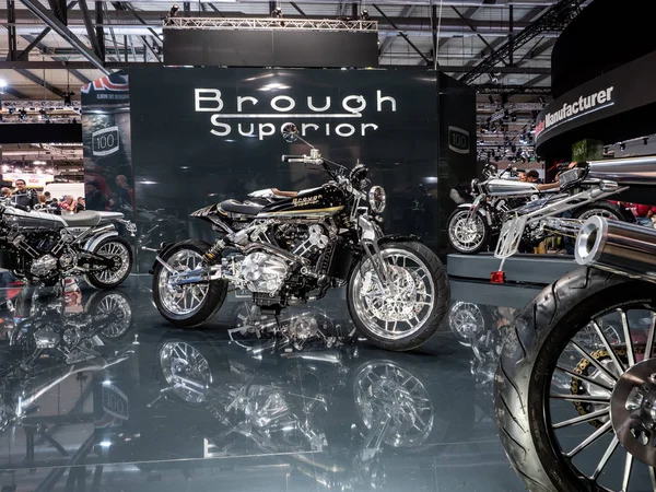 Stand von borugh superior Motorrädern auf der eicma 2019 — Stockfoto