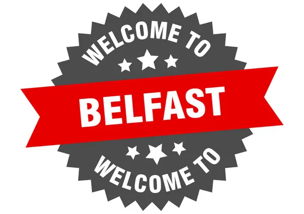 Señal de Belfast. Bienvenido a Belfast etiqueta roja — Archivo Imágenes Vectoriales