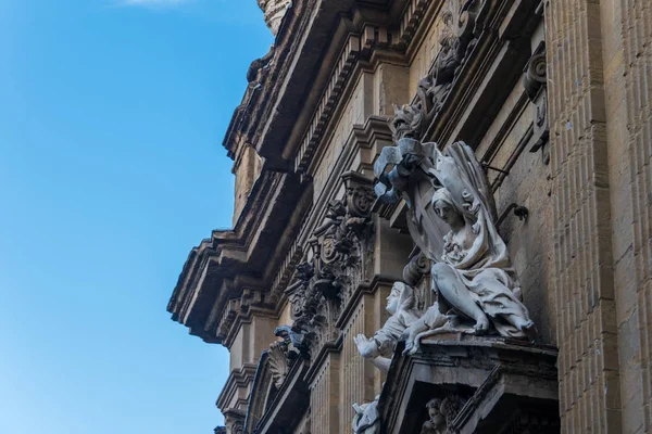 Estatua Pared Iglesia Los Santos Miguel Cajetán Florencia Italia — Foto de Stock