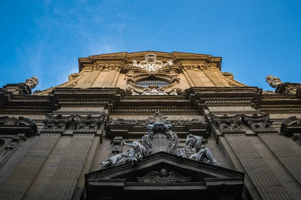 Estatua Pared Iglesia Los Santos Miguel Cajetán Florencia Italia —  Fotos de Stock