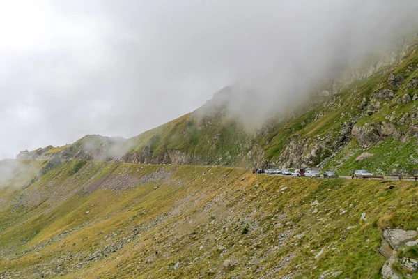 Road Crosses Fagaras Mountains Seen Fog Transfagarasan Romania — Stock Photo, Image