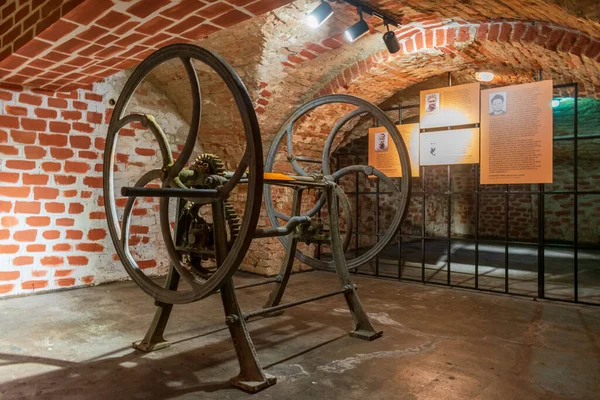 Romanya 'nın Sighet Memorial kentindeki komünist cezaevinden su pompası