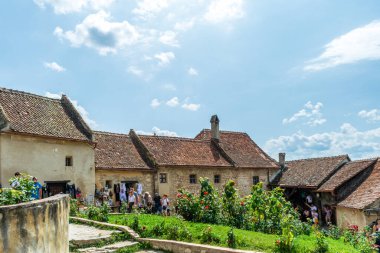 Üçgen kuledeki evler, Rasnov Kalesi, Brasov, Romanya