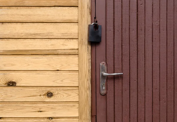 木扇关闭的门 — 图库照片
