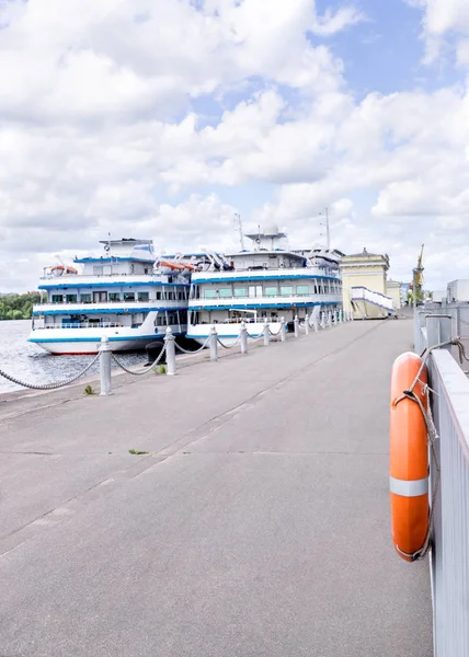 Cruise river ship — Stock Photo, Image