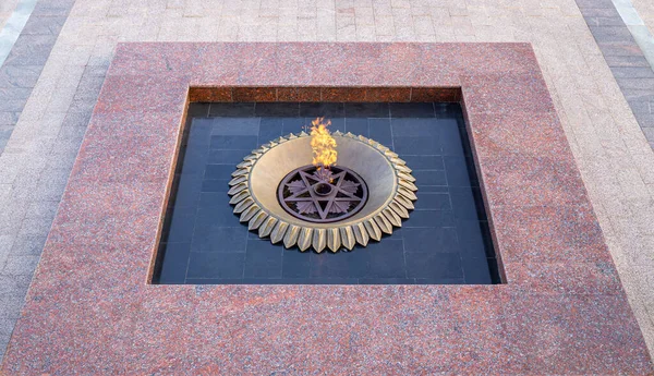 Burning Eternal Flame Mass Tomb Soldiers Memorial Honor Victory Second — Stock Photo, Image