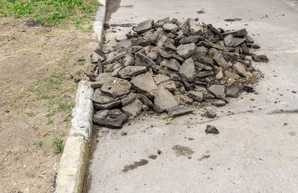 Pile Fragment Destroyed Asphalt Lying Old Sidewalk Repair Road — Stock Photo, Image