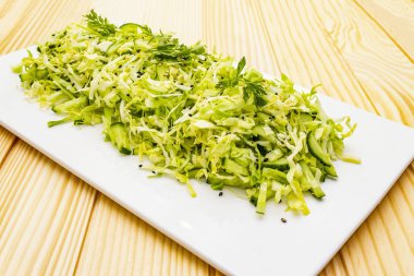 Taze lahana salatası.