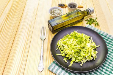 Taze lahana salatası.