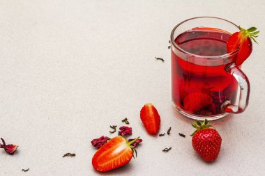 Yaz çileği amberçiçeği yeşil çayı