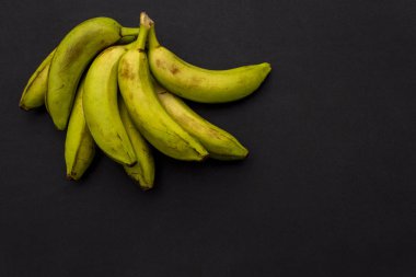 Farklı arkaplanda muzlar