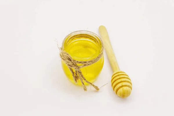 Honing Houten Honingdipper Geïsoleerd Witte Achtergrond Gezonde Zoete Bijenproducten — Stockfoto