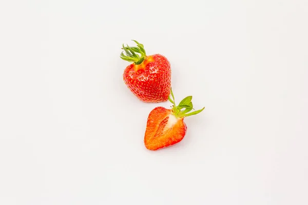 Süße Frische Erdbeere Isoliert Auf Weißem Hintergrund Reife Beeren Früchte — Stockfoto