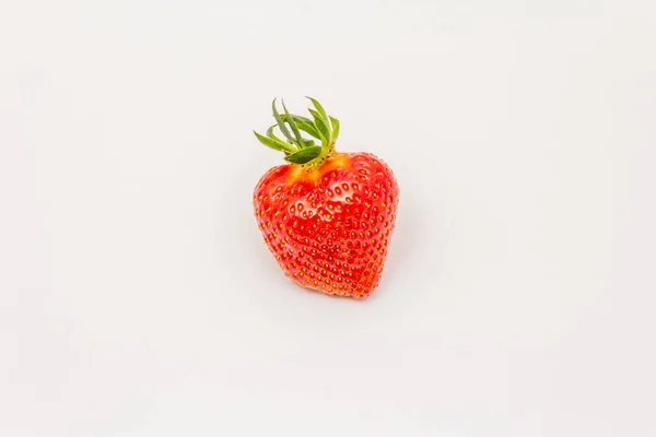 Ganz Süße Frische Erdbeere Isoliert Auf Weißem Hintergrund Reife Beeren — Stockfoto