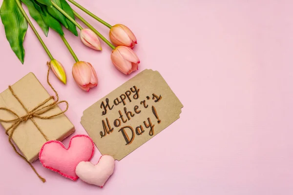 Tarjeta Felicitación Para Día Las Madres Felices Tulipanes Rosados Suaves — Foto de Stock